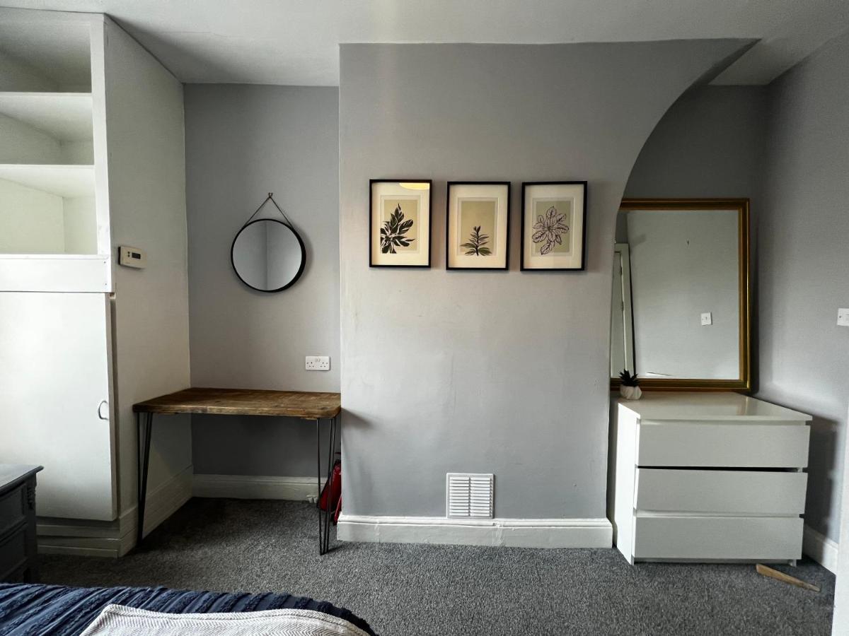 The Terrace Chester, Modern 3 Bed House Екстериор снимка